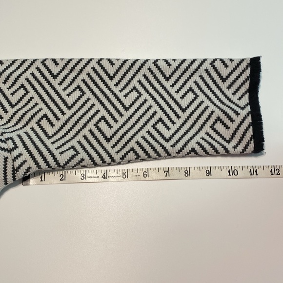 Women’s Anthropologie W5 woven top fringe trim, black white geometric Sz medium - Picture 8 of 9